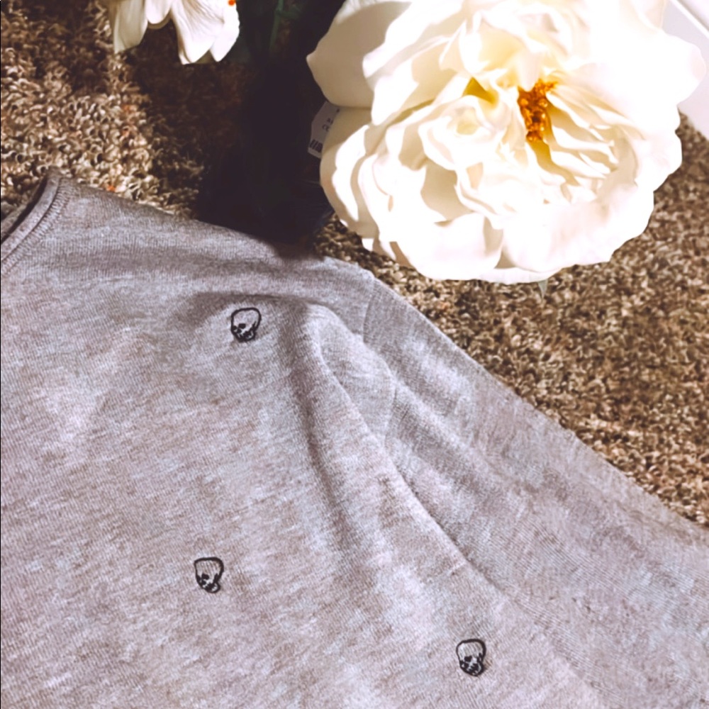 Mini skull sweater
